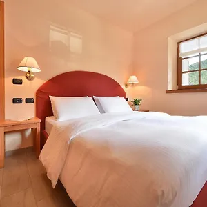 https://chalet-matteo.it-lombardy.com