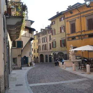 https://casa-vacanza-fontana-del-delfino.it-lombardy.com